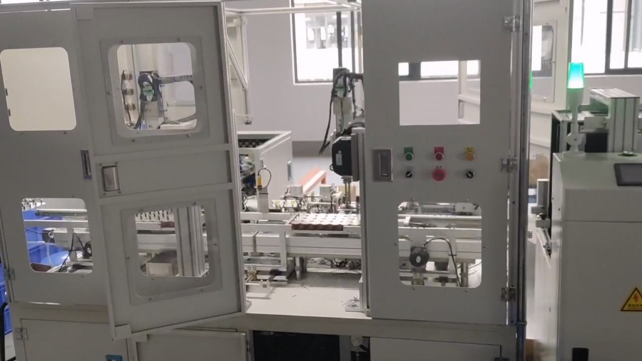 Automatic production line for bulb lamp